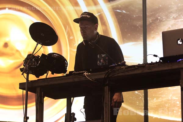 DJ SHADOW - 2016-10-27 - PARIS - Grande Halle de La Villette - 
